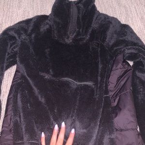 Black North Face 1/4 Zip worn 1-3 times